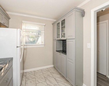2505 W Broad Street - Photo Thumbnail 6