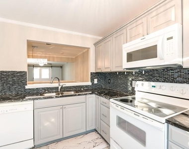 2505 W Broad Street - Photo Thumbnail 5