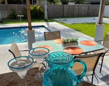 852 Ne 7th Place - Photo Thumbnail 22