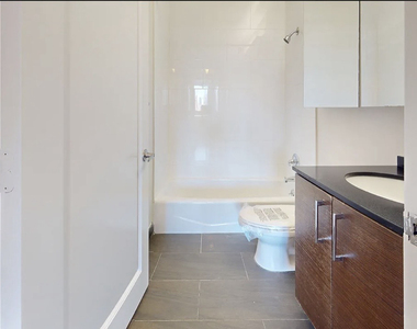 401 East 34th Street, Unit N26c - Photo Thumbnail 3