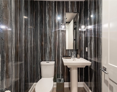 1111 Central Avenue - Photo Thumbnail 9