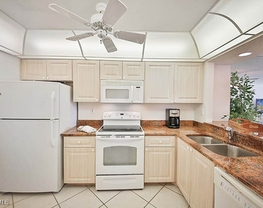 651 Seaview Court - Photo Thumbnail 3