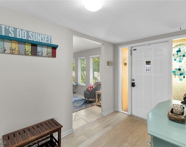 1337 Wisconsin Drive - Photo Thumbnail 3