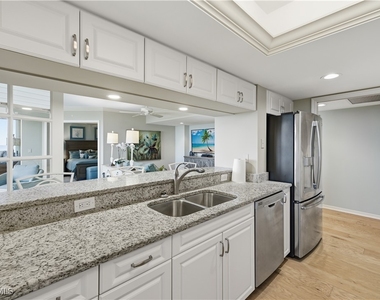 6361 Pelican Bay Boulevard - Photo Thumbnail 9