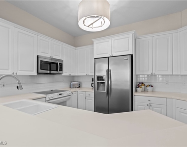 400 Flagship Drive - Photo Thumbnail 5