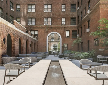 160 East 48th Street, Unit 6e-3 - Photo Thumbnail 6