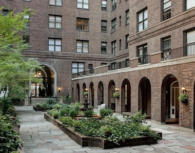 160 East 48th Street, Unit 6e-3 - Photo Thumbnail 9