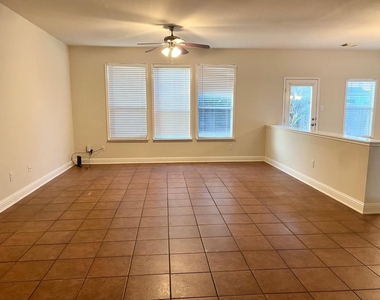 518 Remington Chase Court - Photo Thumbnail 4
