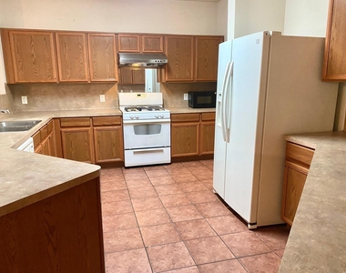 518 Remington Chase Court - Photo Thumbnail 1