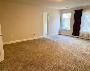 518 Remington Chase Court - Photo Thumbnail 19