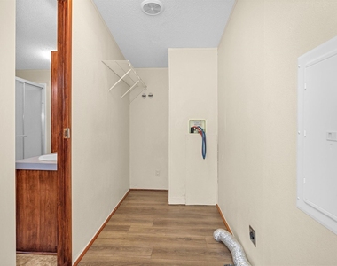 11261 Rose Road - Photo Thumbnail 14