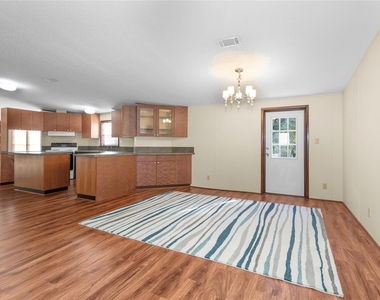 11261 Rose Road - Photo Thumbnail 8