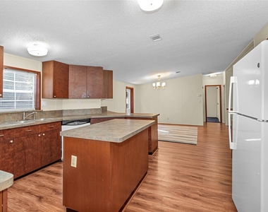 11261 Rose Road - Photo Thumbnail 10