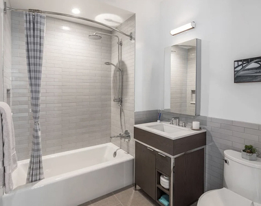 225 East 39th Street, Unit 28c - Photo Thumbnail 4