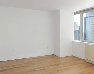 150 East 44th Street, Unit 18h - Photo Thumbnail 5