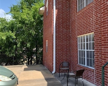 3801 College Main Street - Photo Thumbnail 2