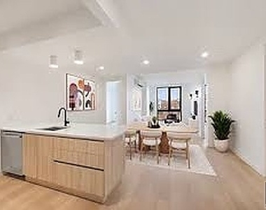Pacific Street - Photo Thumbnail 2