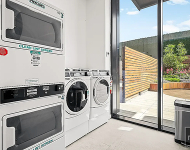 Pacific Street - Photo Thumbnail 7