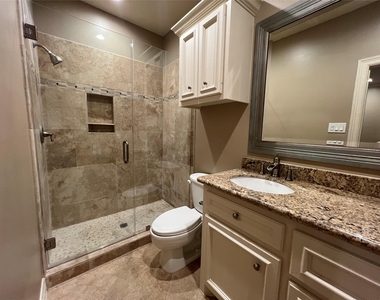 1014 Roxella Street - Photo Thumbnail 24