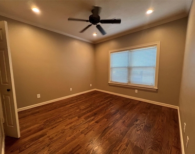 1014 Roxella Street - Photo Thumbnail 21