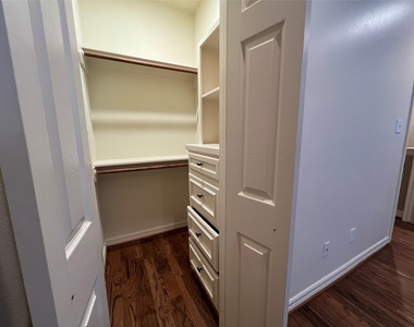 1014 Roxella Street - Photo Thumbnail 28