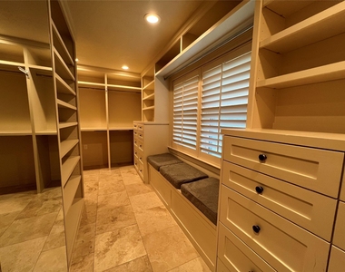 1014 Roxella Street - Photo Thumbnail 17