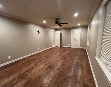 1014 Roxella Street - Photo Thumbnail 15