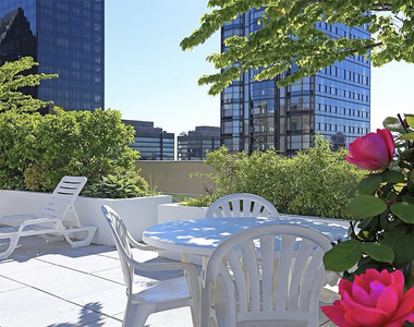 320 East 46th Street, Unit 4e - Photo Thumbnail 5
