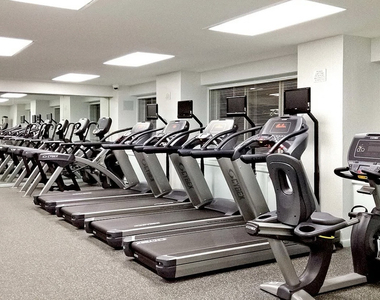 320 East 46th Street, Unit 4e - Photo Thumbnail 3