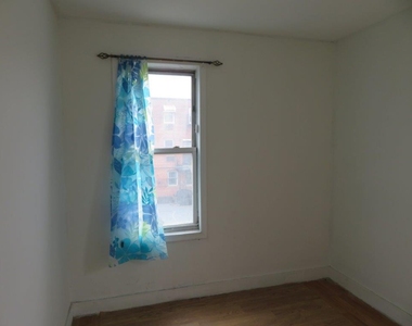 East 98th Street - Photo Thumbnail 3