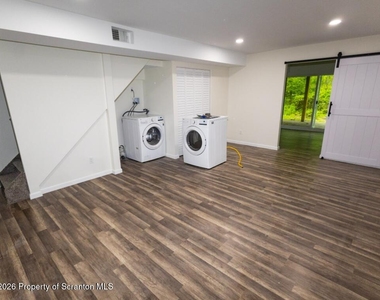 1273 Chateau Drive - Photo Thumbnail 23