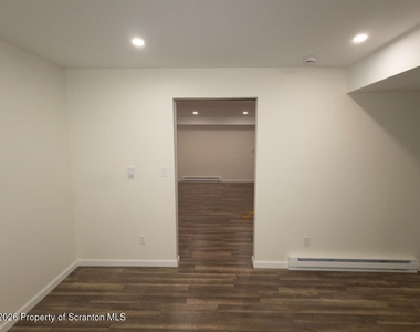 1273 Chateau Drive - Photo Thumbnail 17