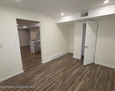 1273 Chateau Drive - Photo Thumbnail 19