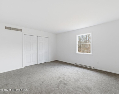1273 Chateau Drive - Photo Thumbnail 13