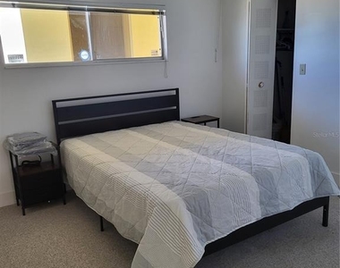4650 Cove Circle - Photo Thumbnail 11