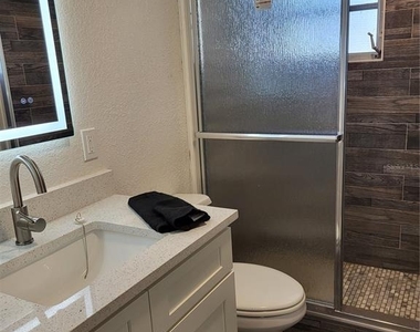 4650 Cove Circle - Photo Thumbnail 13