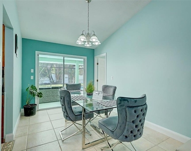 238 Sw Grove Avenue - Photo Thumbnail 7