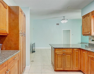 238 Sw Grove Avenue - Photo Thumbnail 13