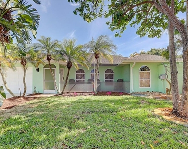 238 Sw Grove Avenue - Photo Thumbnail 2
