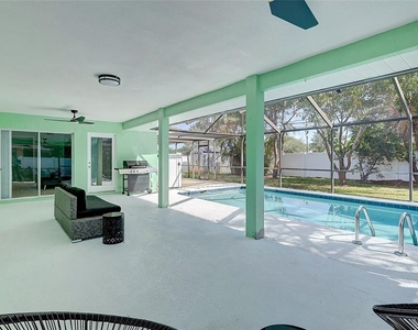 238 Sw Grove Avenue - Photo Thumbnail 32