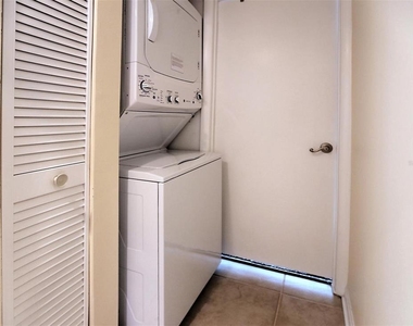1571 S Atlantic Avenue - Photo Thumbnail 9