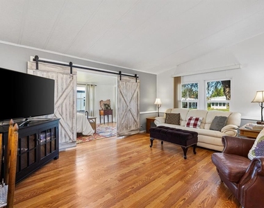732 Royal Palm Avenue - Photo Thumbnail 5