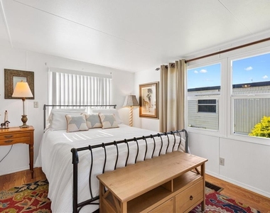 732 Royal Palm Avenue - Photo Thumbnail 9