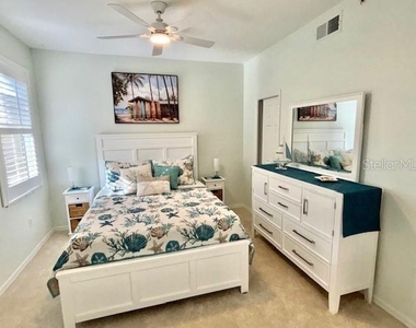 8369 Wingate Drive - Photo Thumbnail 16