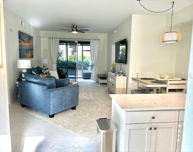 8369 Wingate Drive - Photo Thumbnail 9