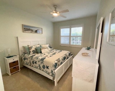 8369 Wingate Drive - Photo Thumbnail 14