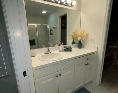 8369 Wingate Drive - Photo Thumbnail 12