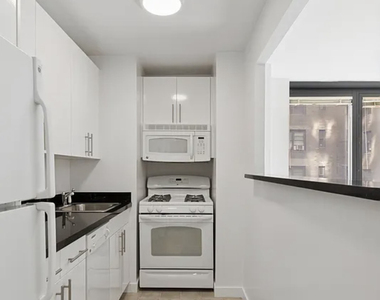 150 East 57th Street, Unit 2a - Photo Thumbnail 1