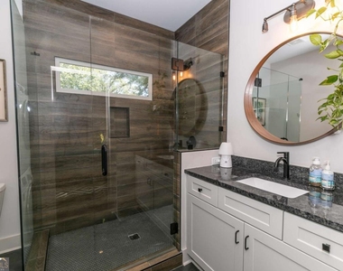 1084 Sanders Avenue Se - Photo Thumbnail 23