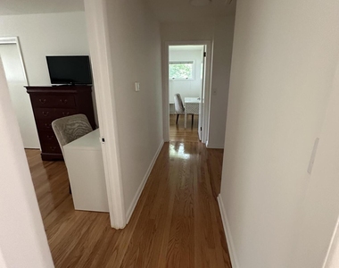 172 Larchwood Avenue - Photo Thumbnail 17